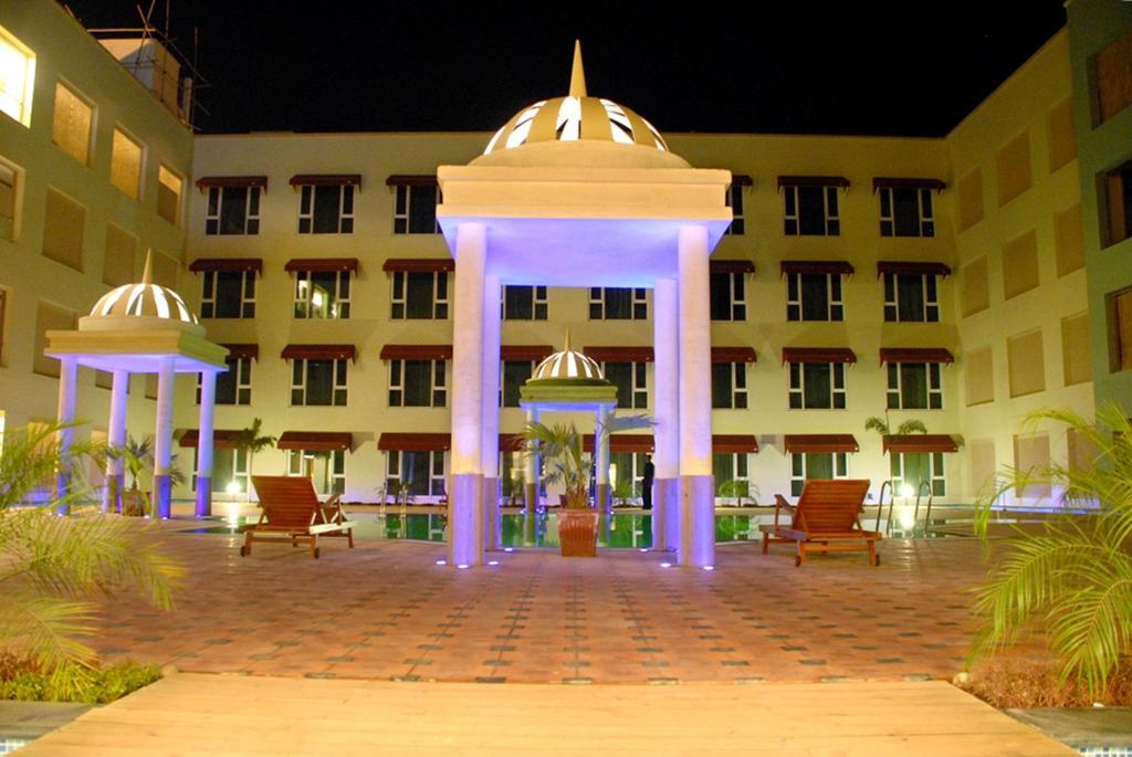 Resort Cambay Grand Kukas Jaipur