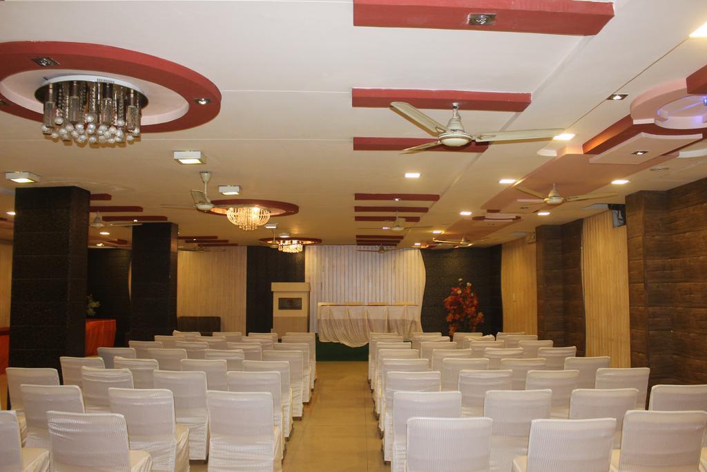 Muskan Palace Hotel