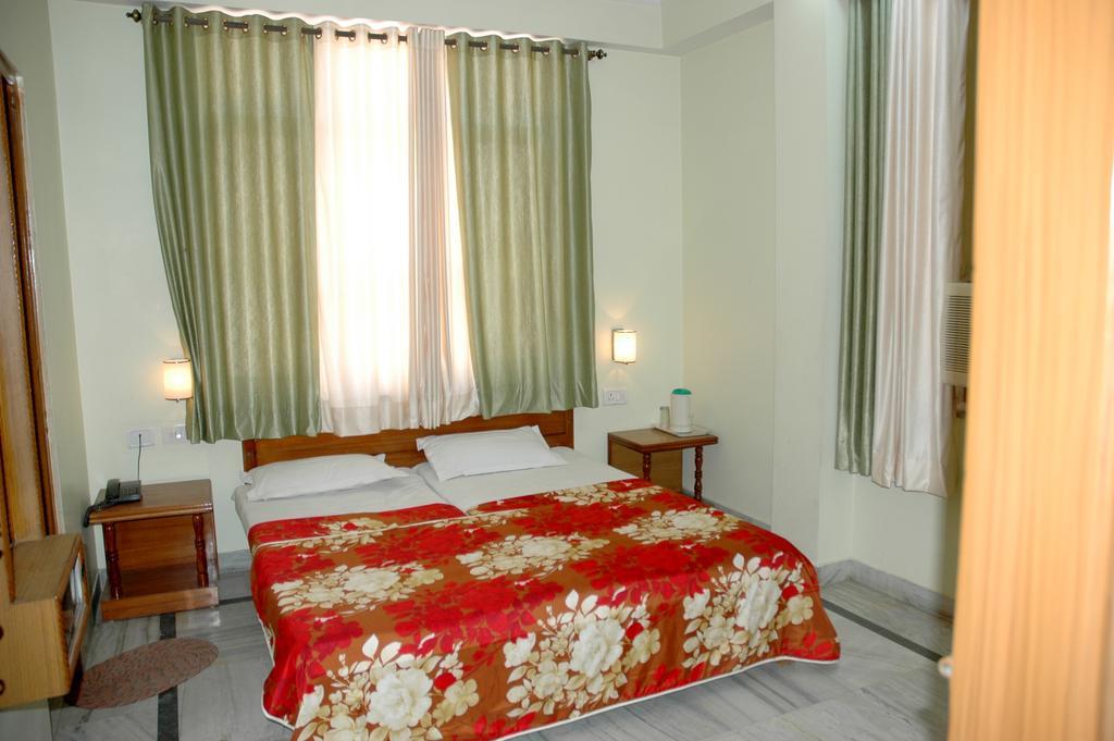 Madhav Palace Hotel