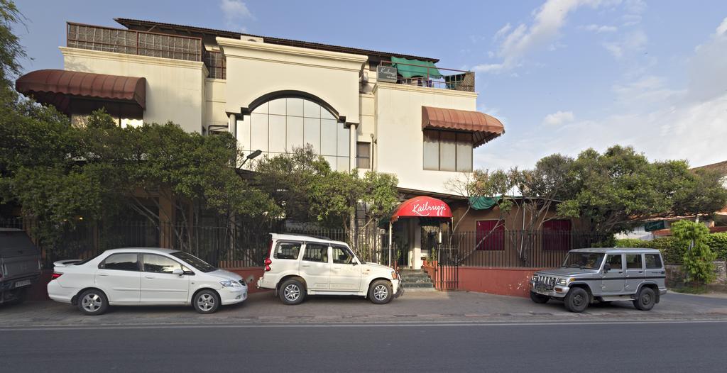 Hotel Kailrugji - A Center 3*