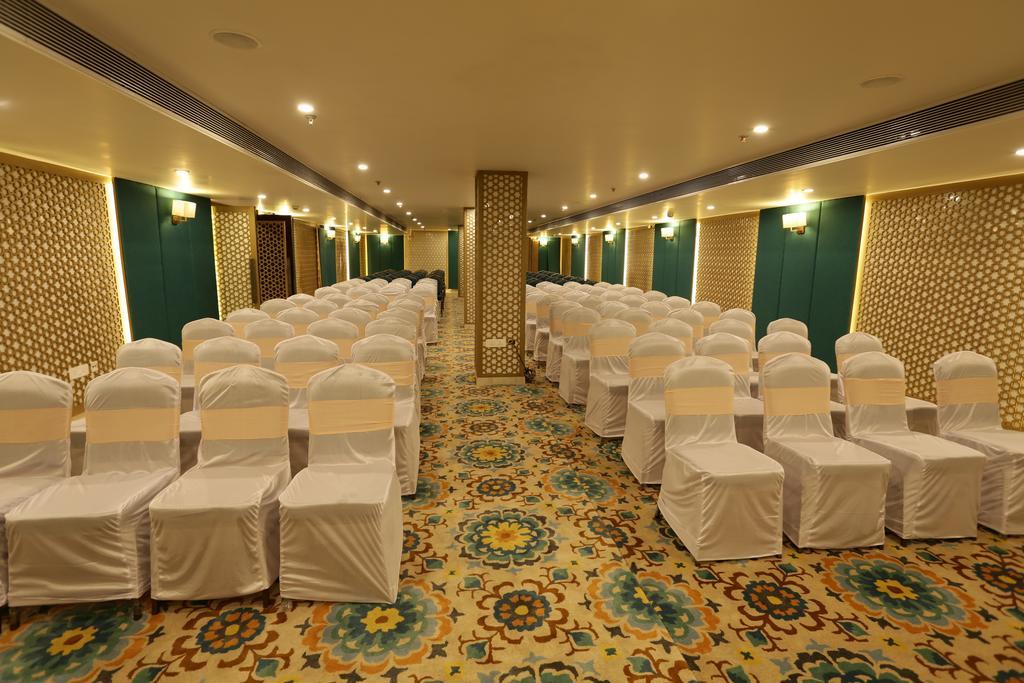 Comfort Sapphire Hotel Jaipur