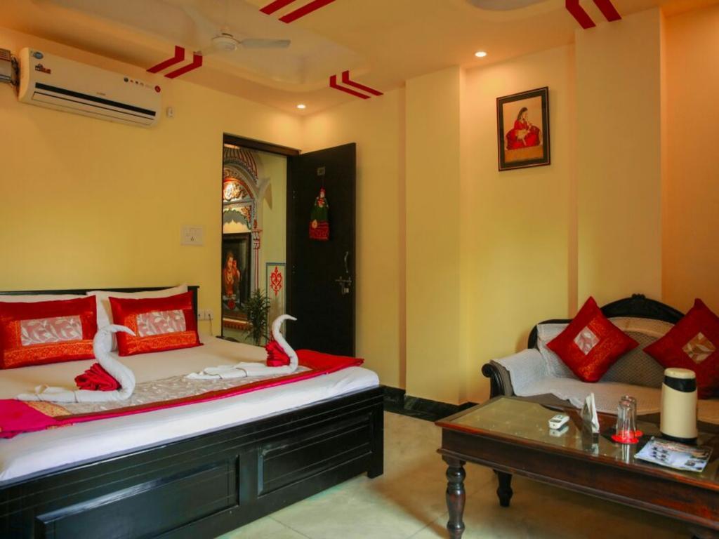 Nahar Singh Haveli Hotel 3*