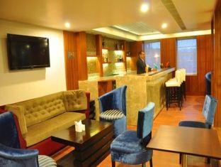 Hotel Lords Plaza 3*