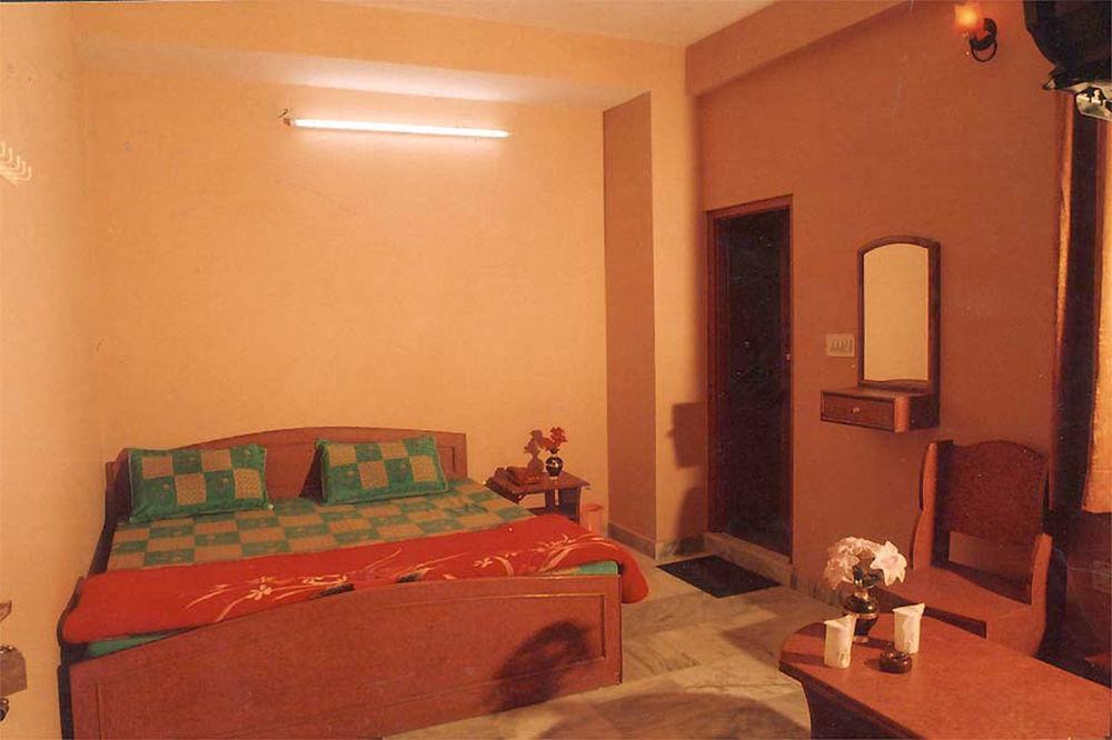 Hotel Ganga Kripa 2*