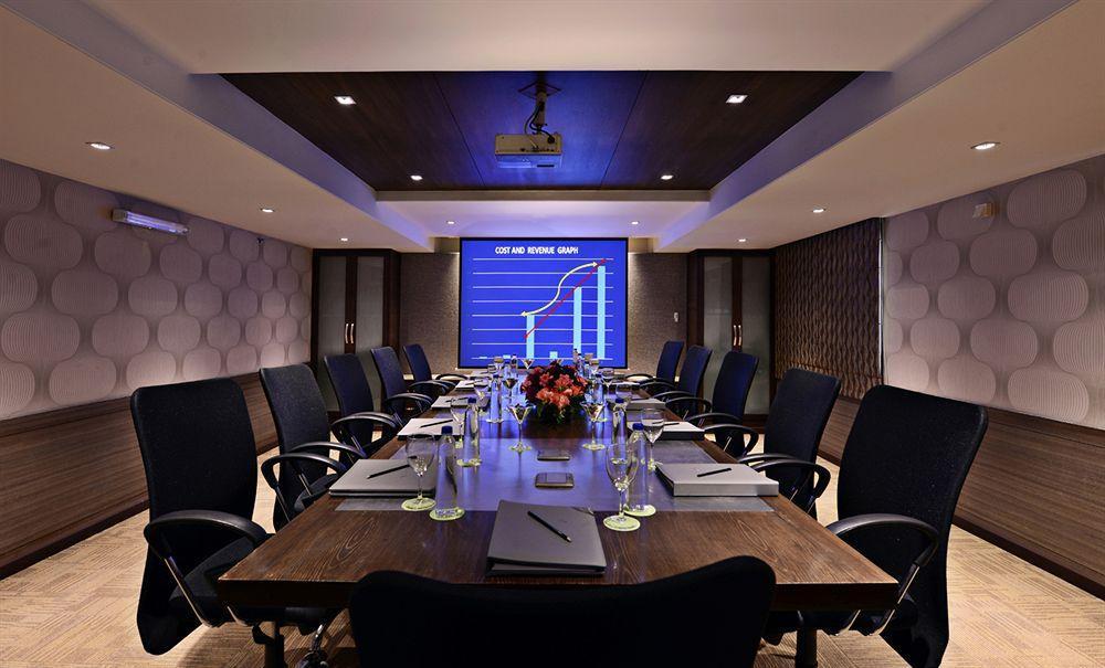 Hotel Leisure Grand Chanakya Jaipur