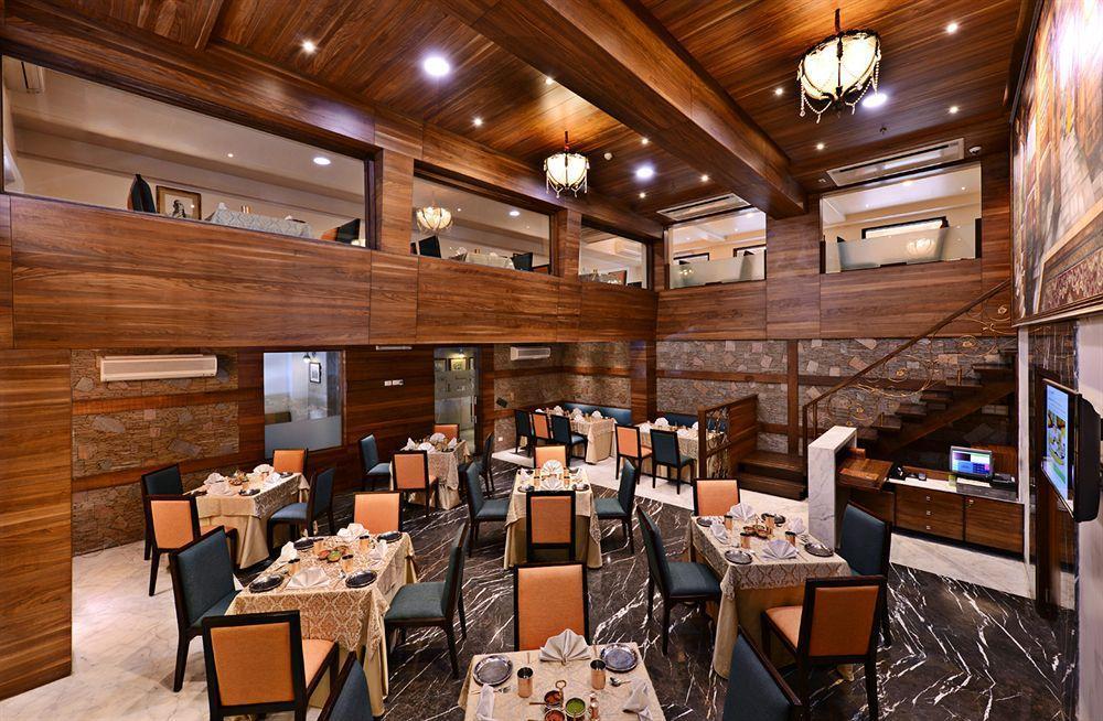 Leisure Grand Chanakya Jaipur