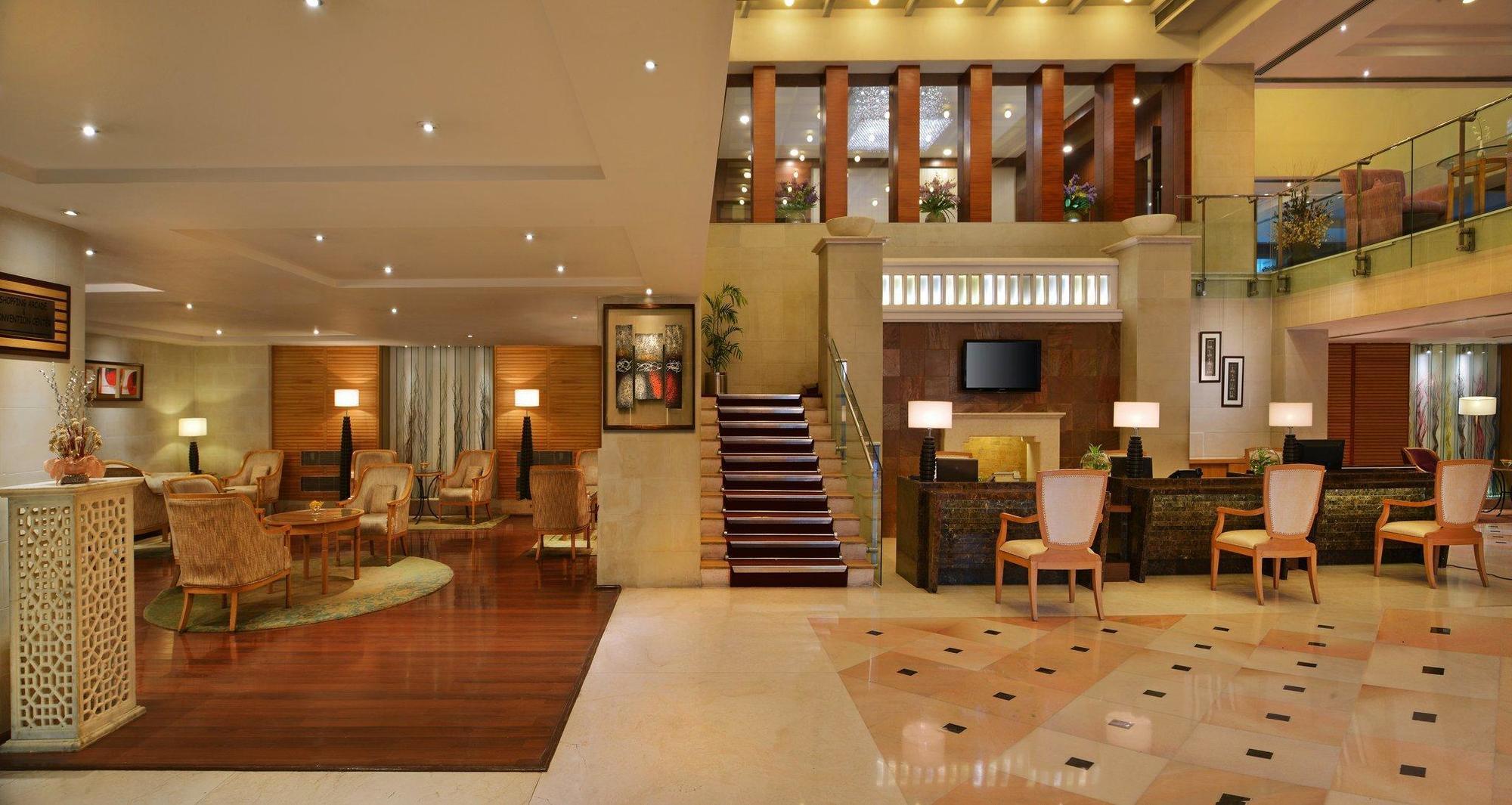 Radisson Center Hotel