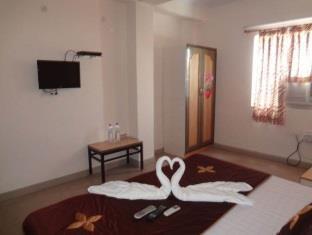 Hotel Deepak 2*