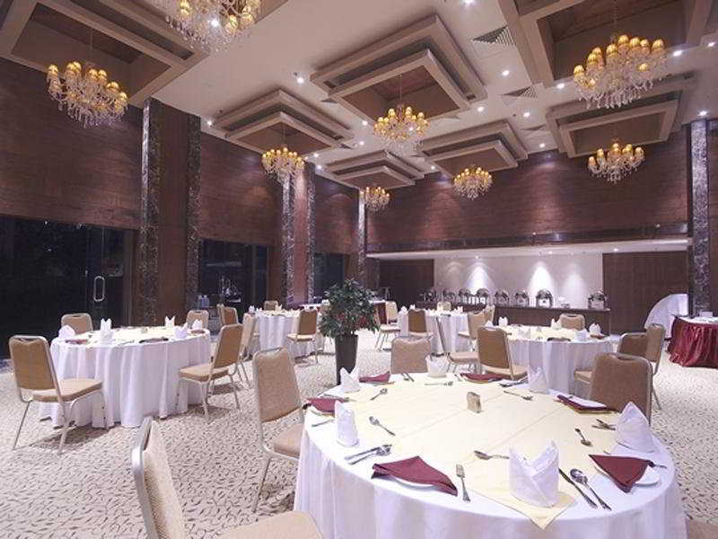 Vesta International Hotel 4*