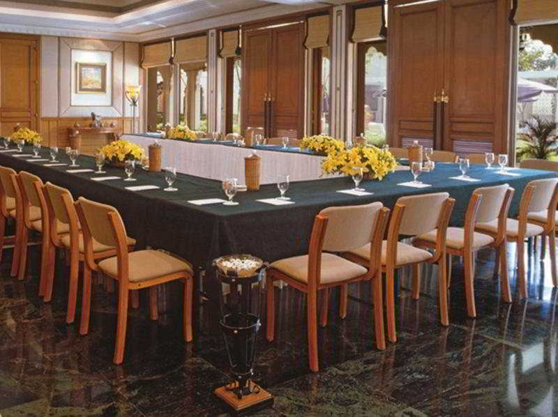 Trident Hotel 5*