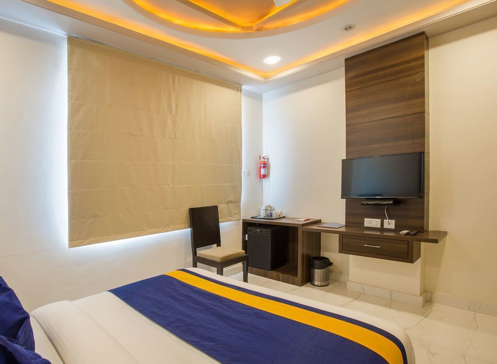 Fabhotel Resolute Gopalpura Hotel