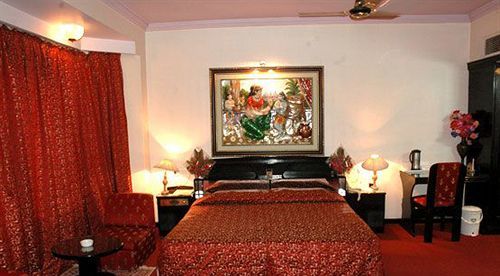 Oyo 18814 Maya International Jaipur