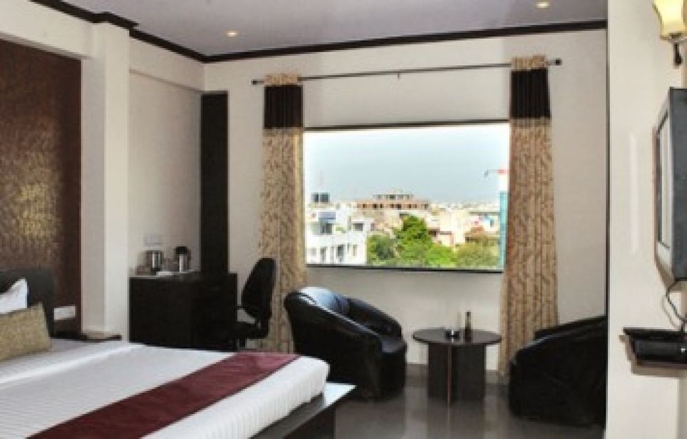 Hotel Savi Regency 2*