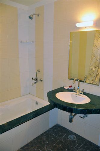 Ruby Hotel