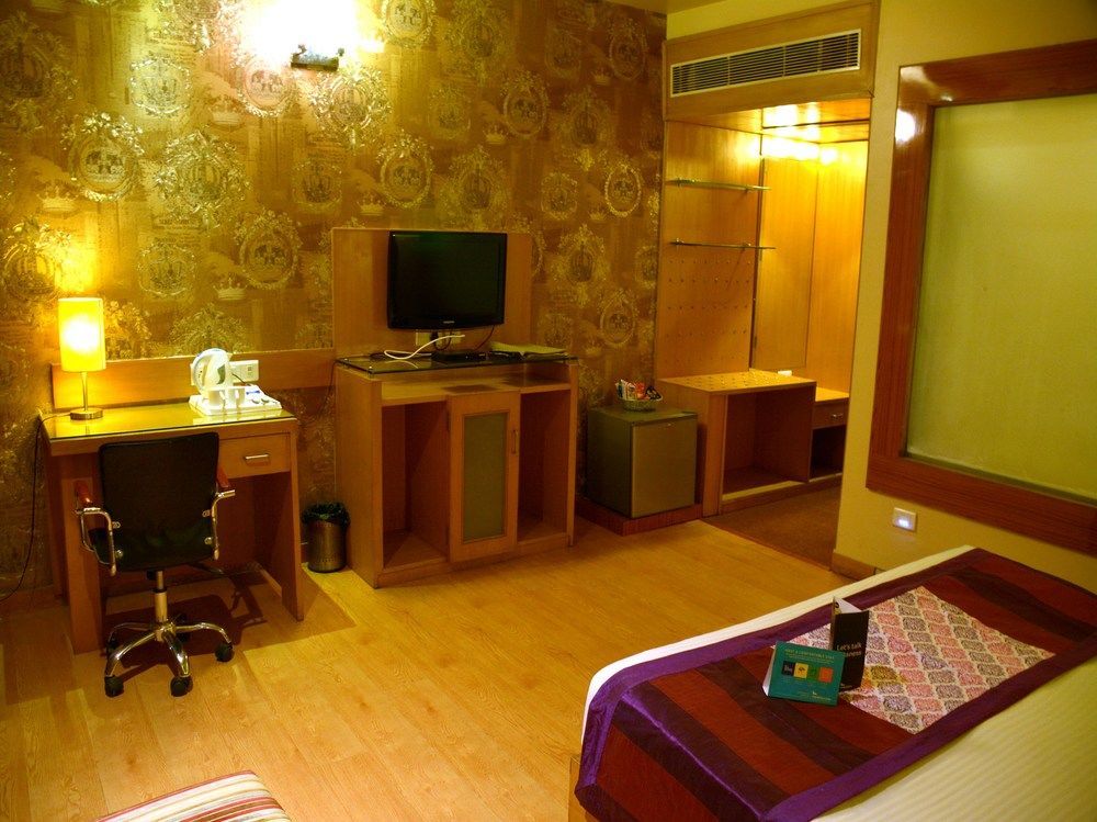 Cm-a Luxury Boutique Hotel