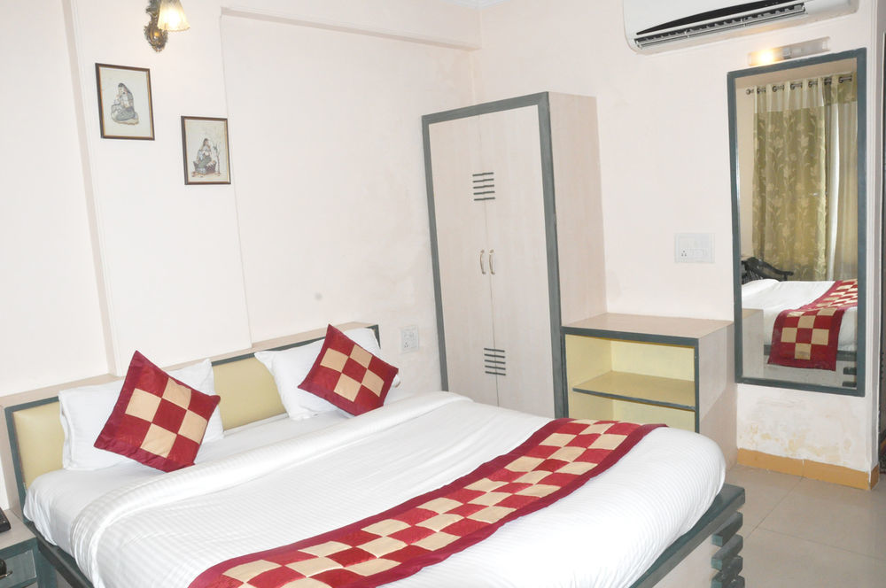 Muskan Palace Hotel