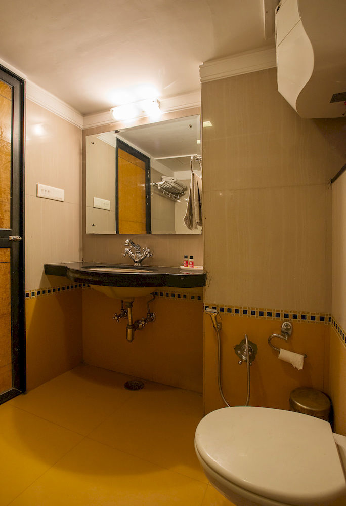 Hotel Oyo Lal Kothi Shopping Center 3*