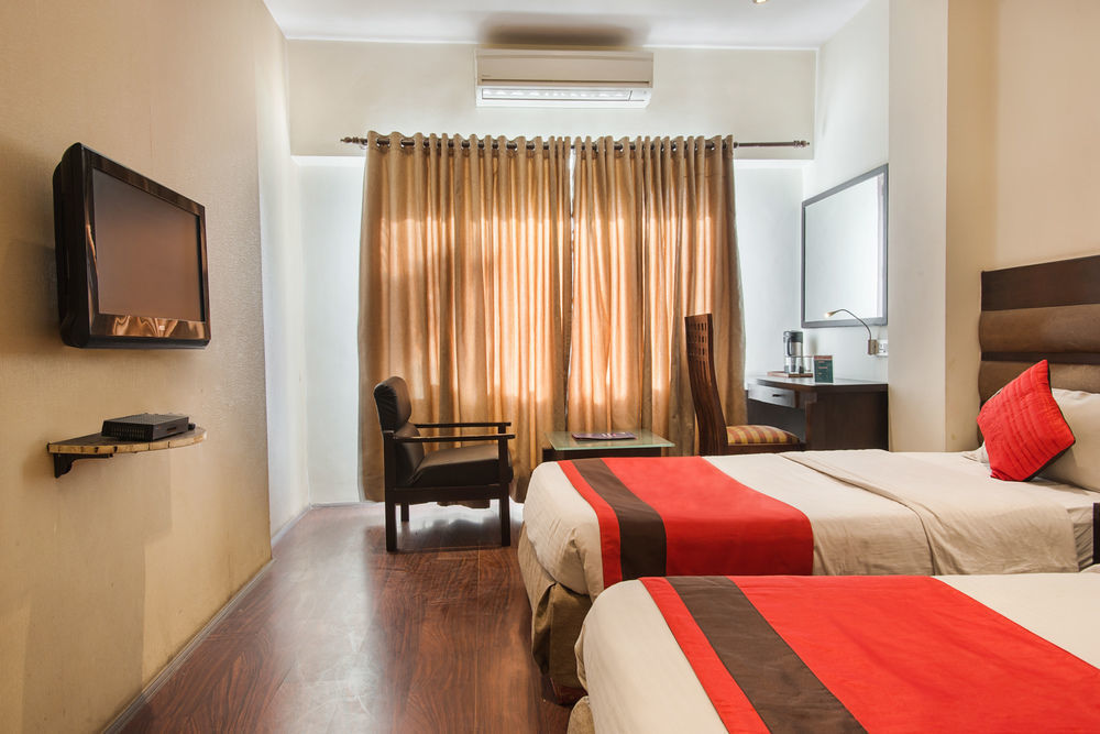 Oyo Premium Mi Road Hotel