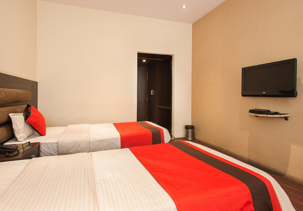 Oyo Premium Mi Road Hotel 3*