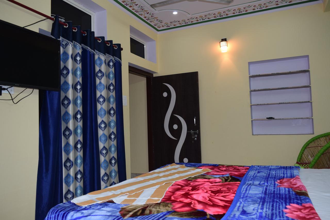 Hostel Mostel Backpackers *