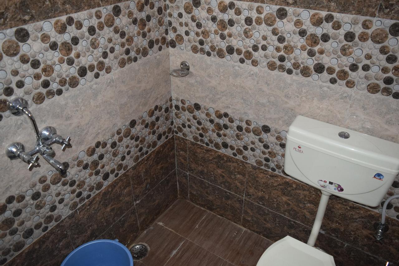 Hostel Mostel Backpackers *