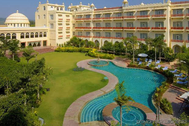 Le Meridien & Hotel