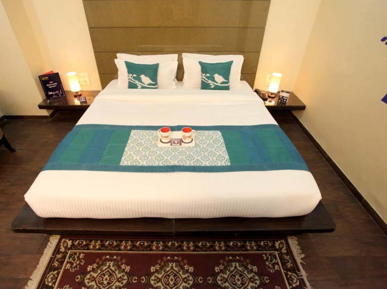 Hotel Aashish