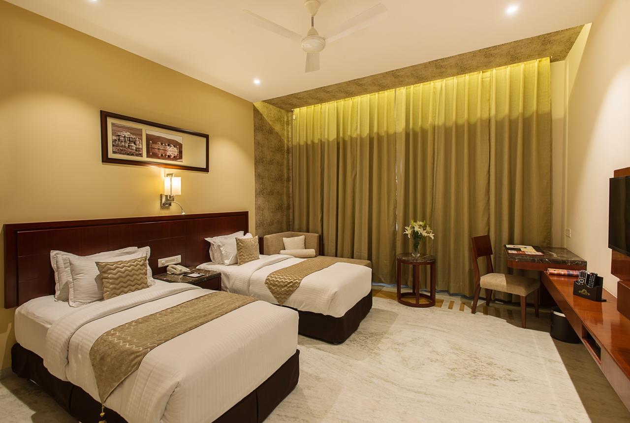 Hotel Kk Royal & Convention Centre 4*
