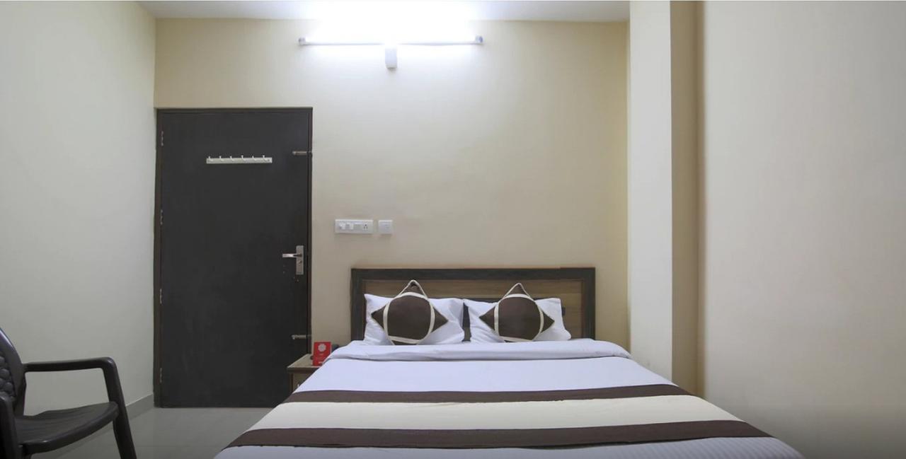 Harsh Paradise Hotel 3*