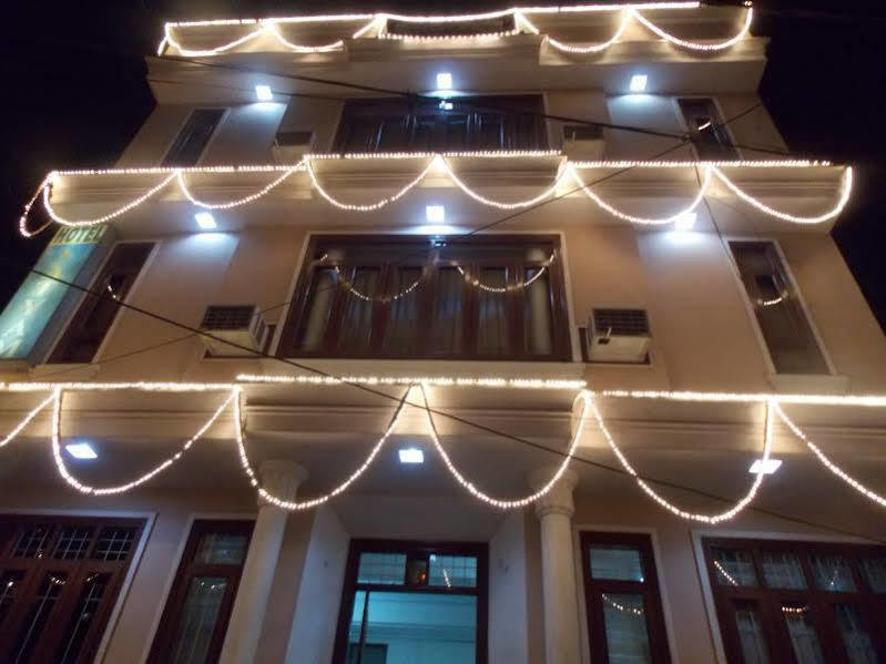 Satyam Hotel 2*