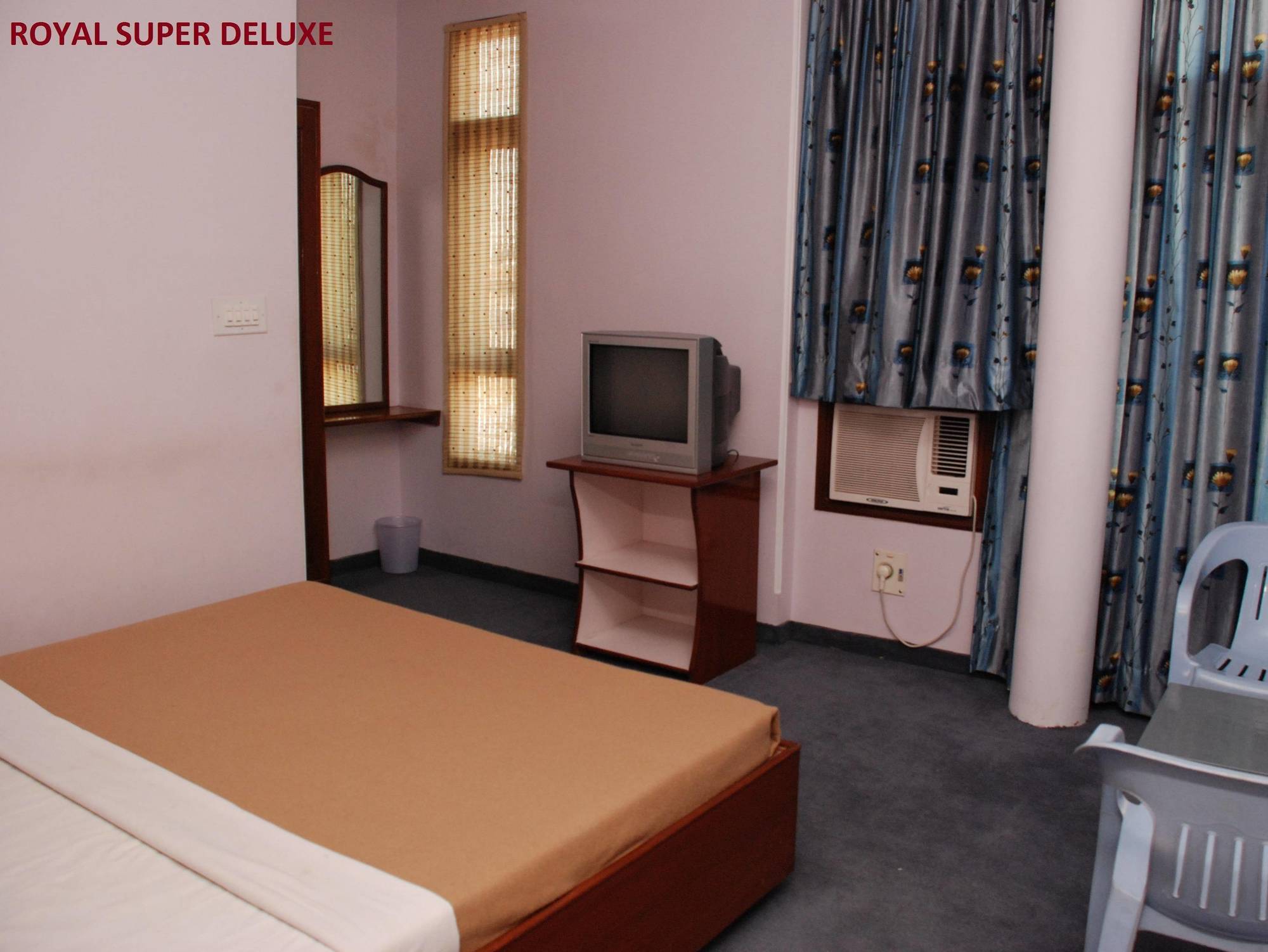 Satyam Hotel