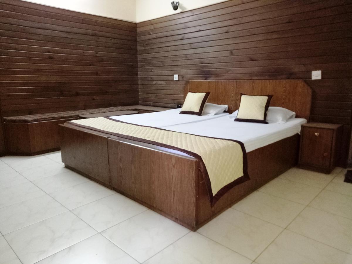 Rajdhani Hotel 2*