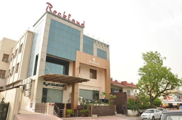 Rockland 3*
