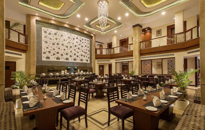 Kk Royal & Convention Centre 4*