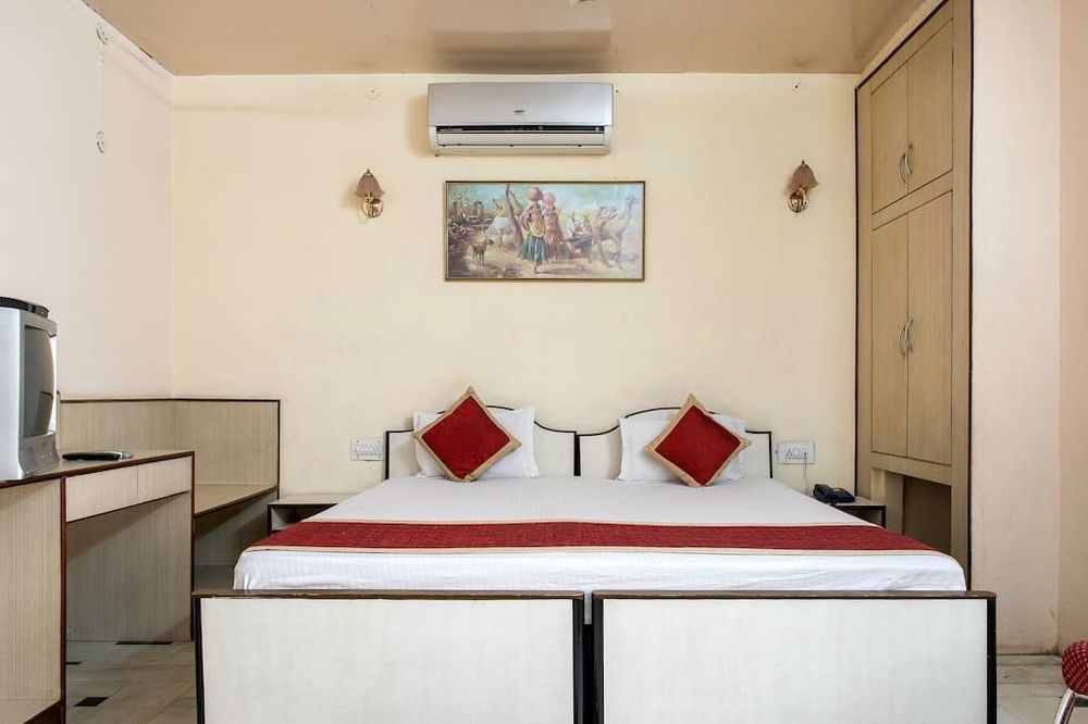 Hotel Laxmi Niwas 3*