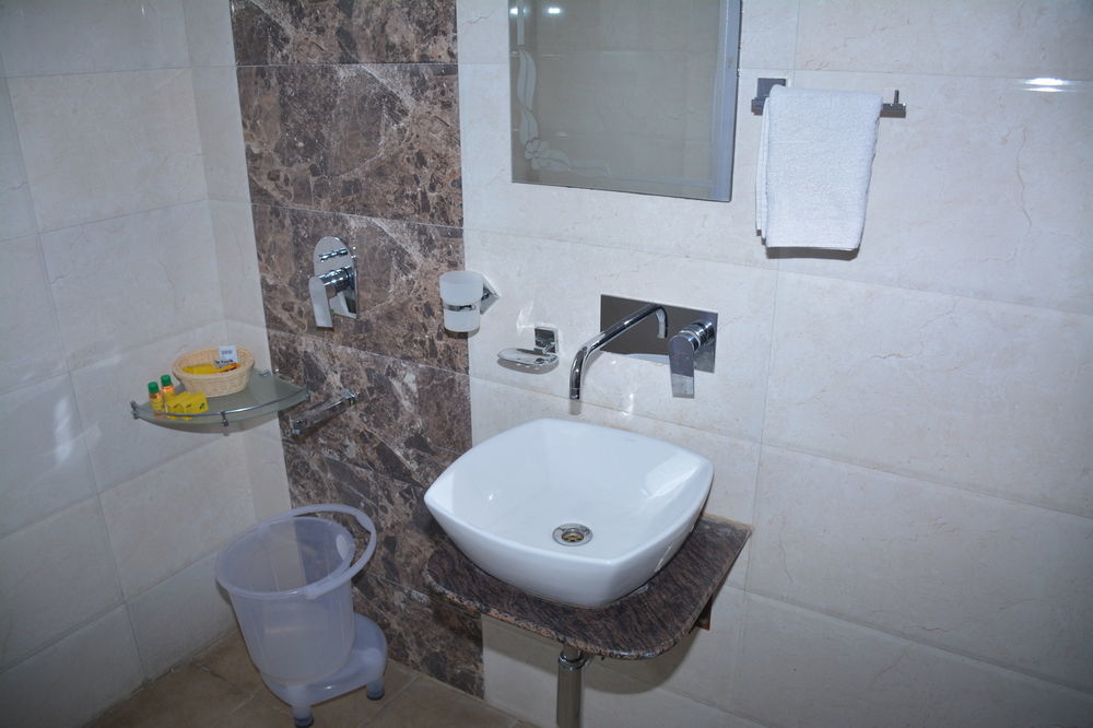 Hotel Fabhotel Padmavati Palace Mansarovar 3*