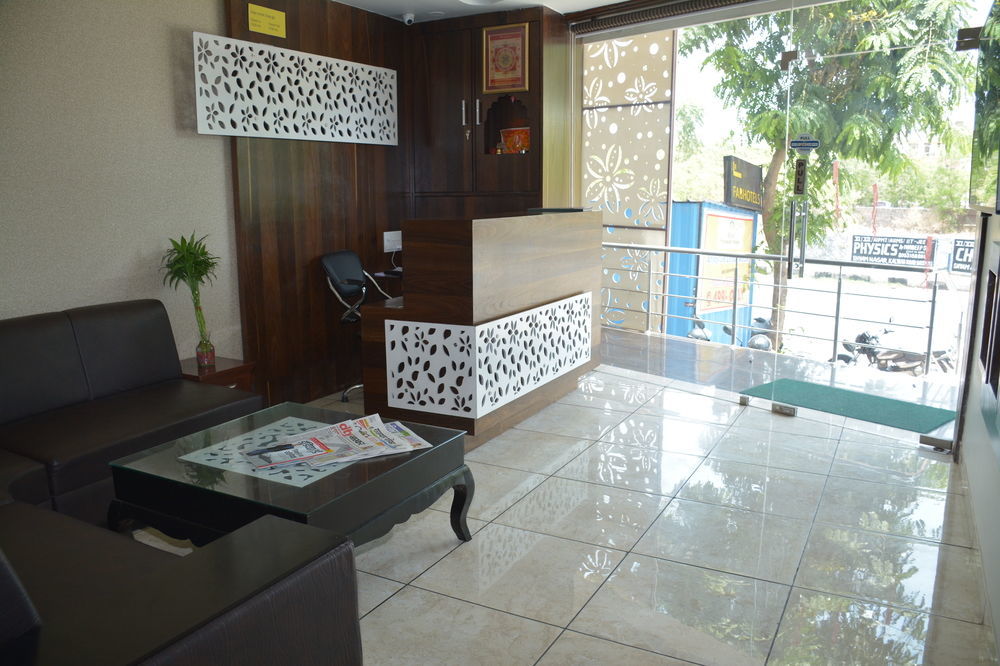 Hotel Fabhotel Padmavati Palace Mansarovar 3*