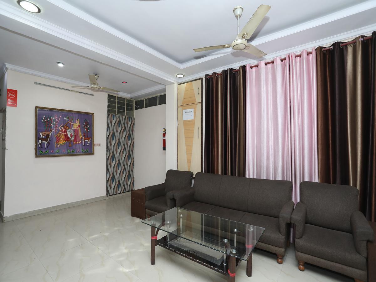 Hotel Deepak 2*