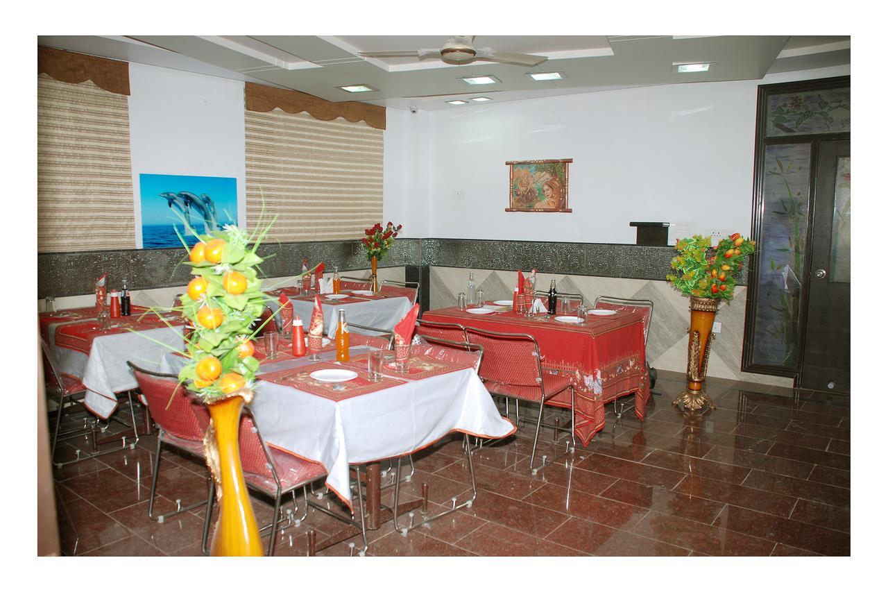 Jinendra Palace Hotel 2*