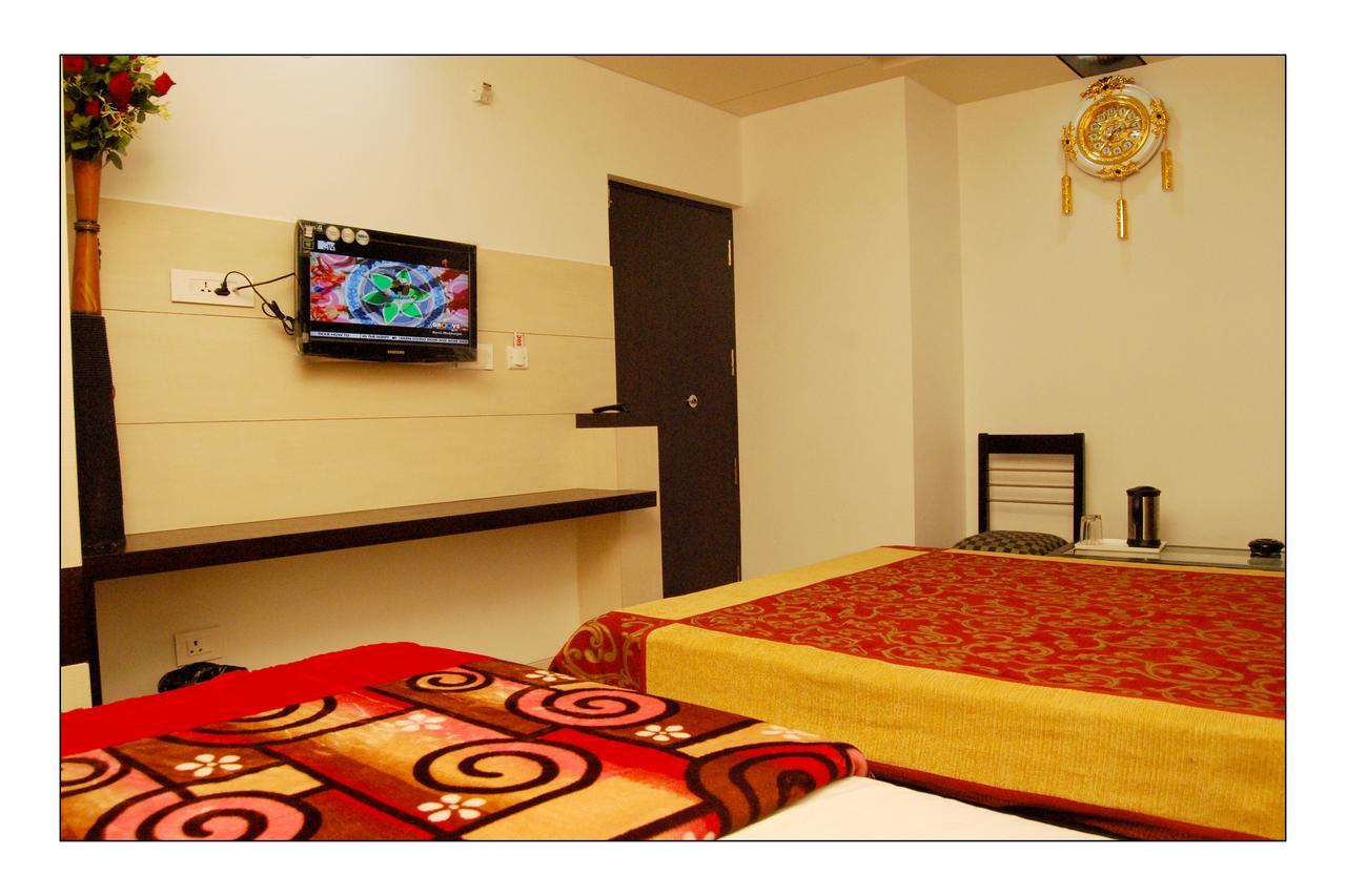 Jinendra Palace Hotel 2*