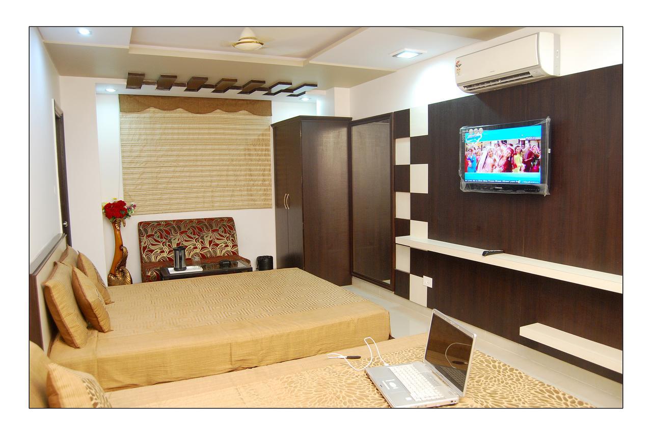 Jinendra Palace Hotel 2*