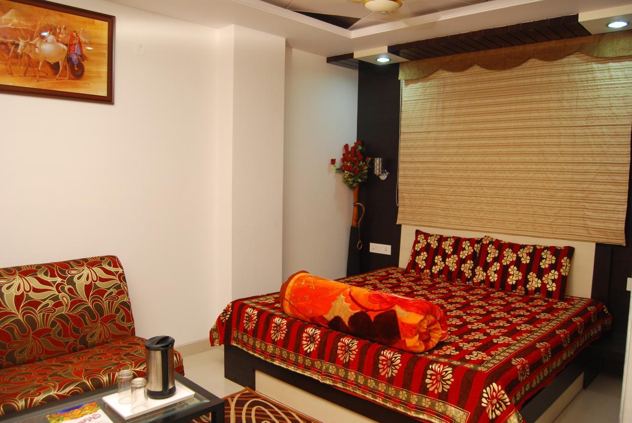 Jinendra Palace Hotel 2*