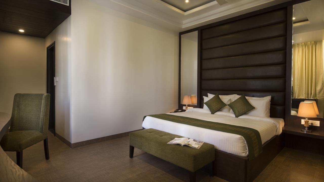 Hotel The Livin 3*