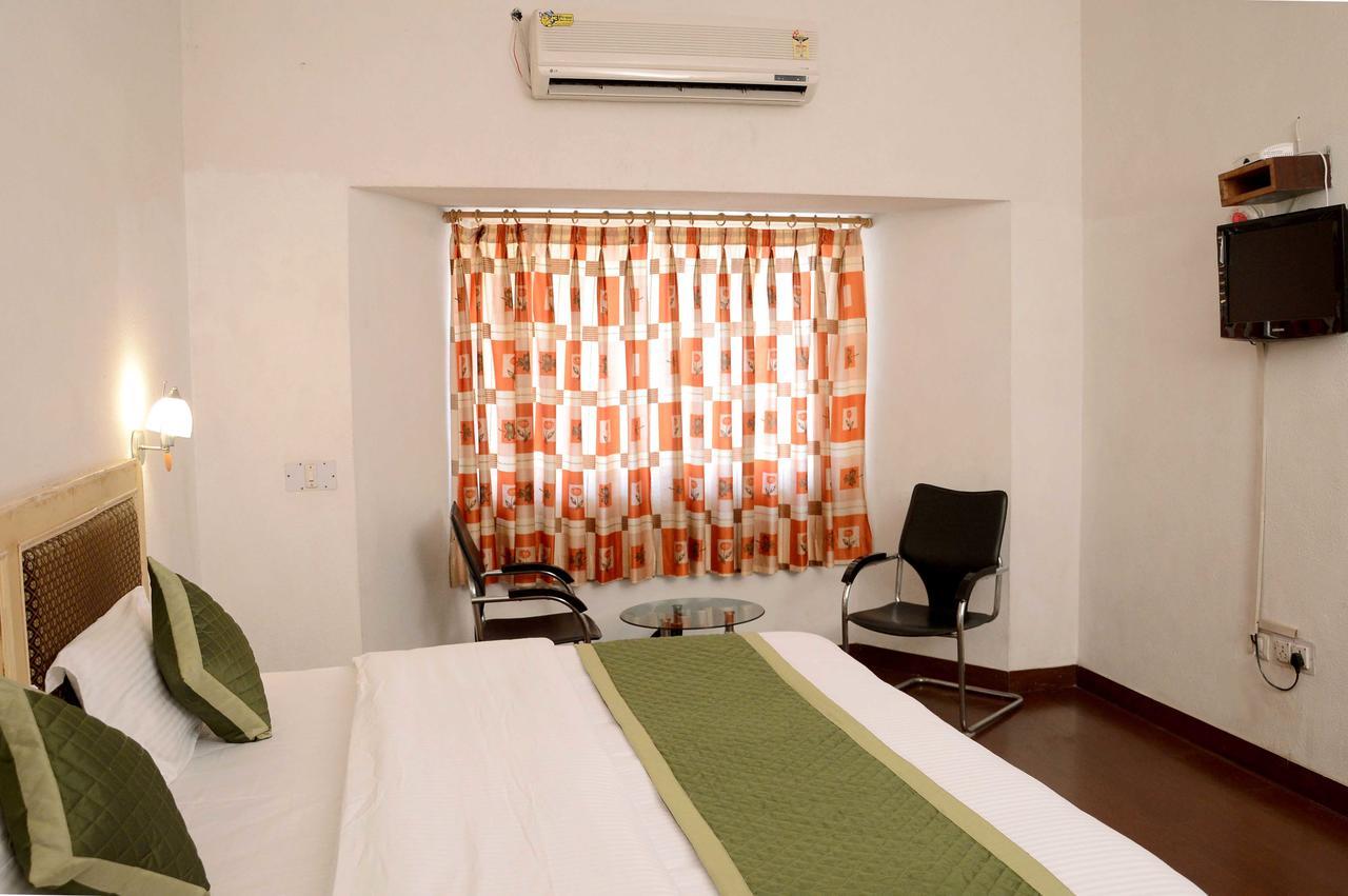 Hotel Oyo 6327 Hill View