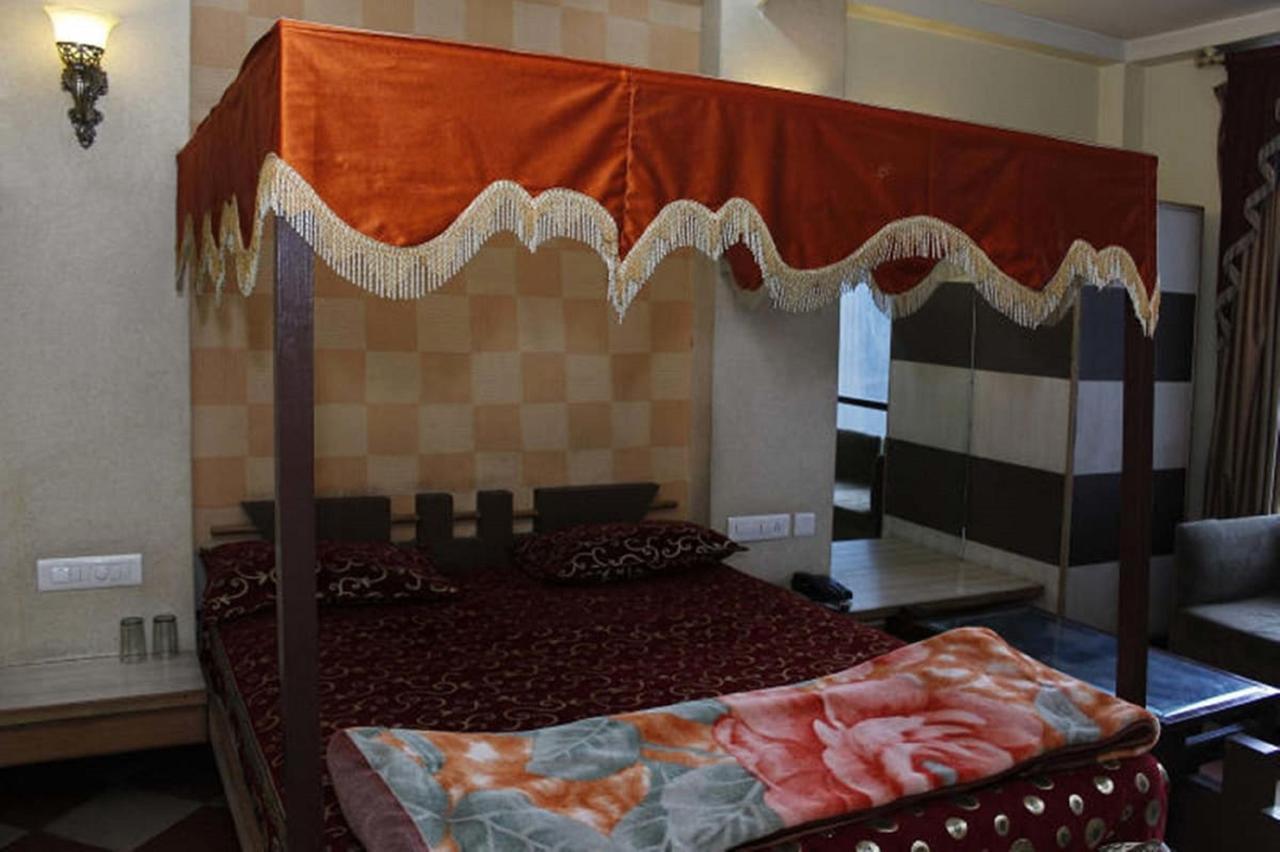 Mahadev Regency 2*