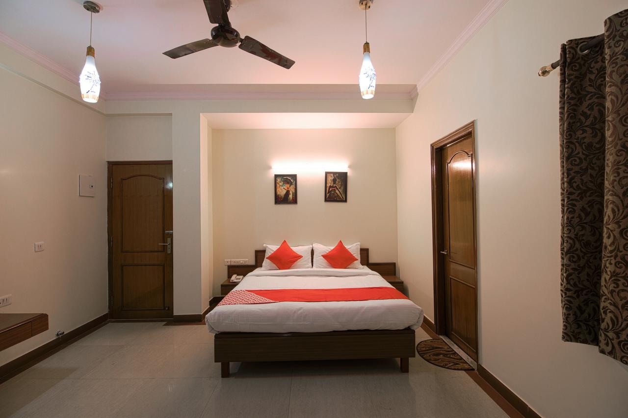 Hotel Oyo 13643 Maharaja Palace Jaipur