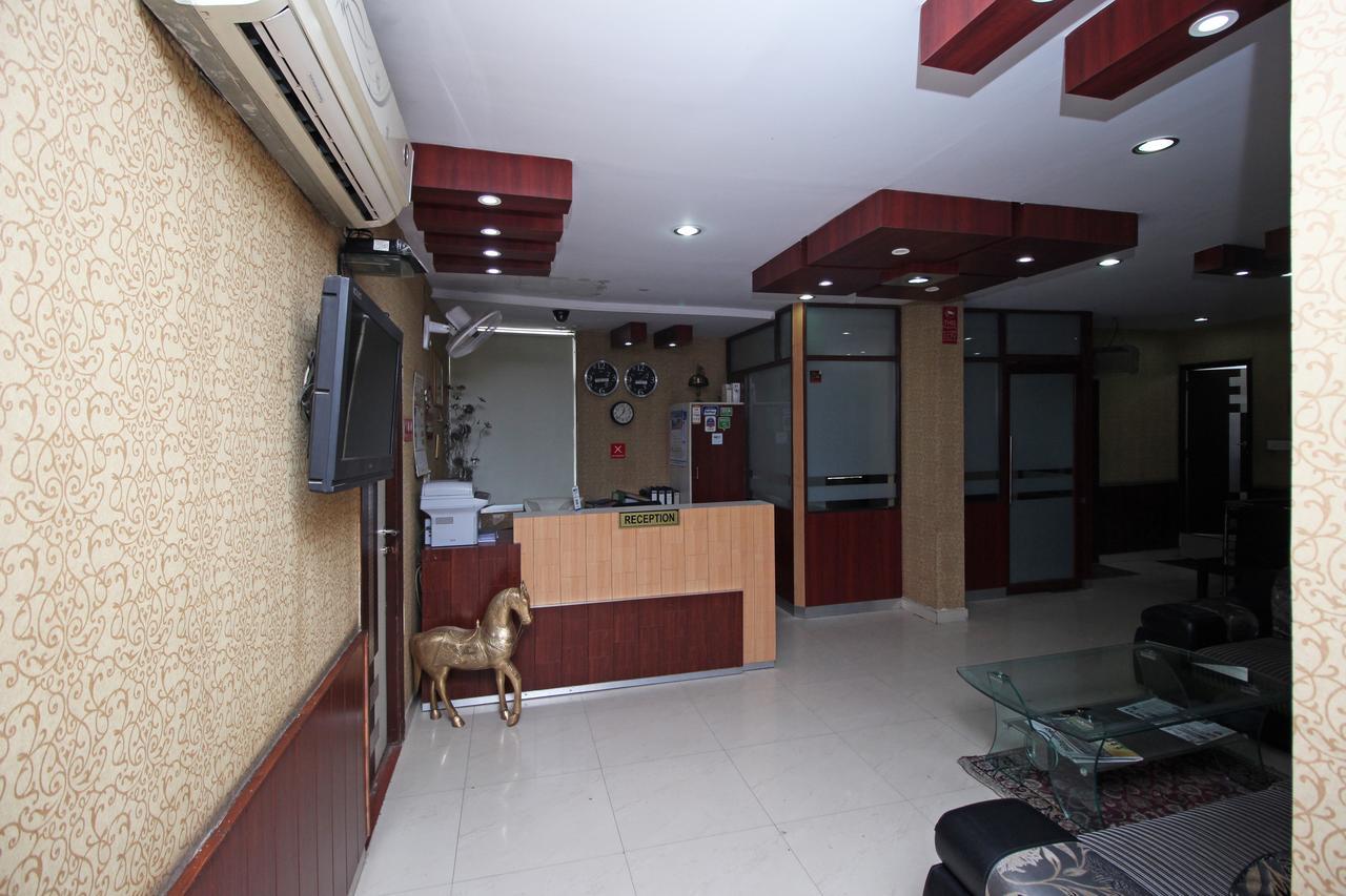 Hotel Oyo 2206 Rajawat Manor