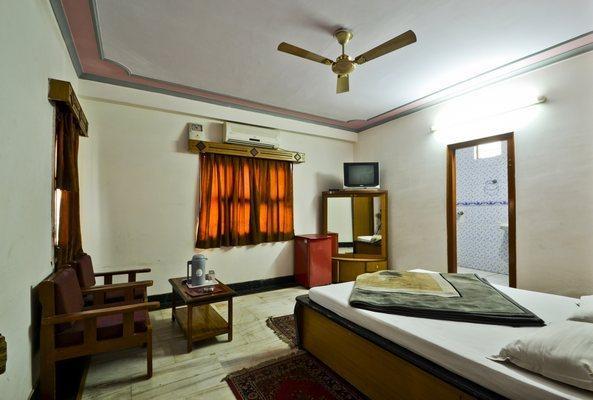 Hotel New Center Point Jaipur