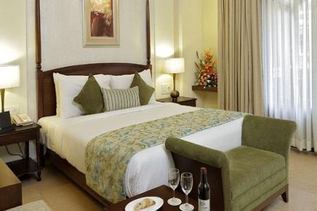 Urvashi Hotel *