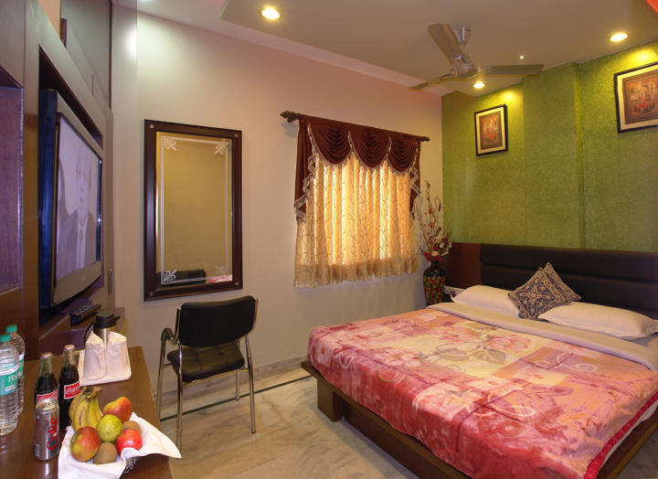 Royal Hotel 2*